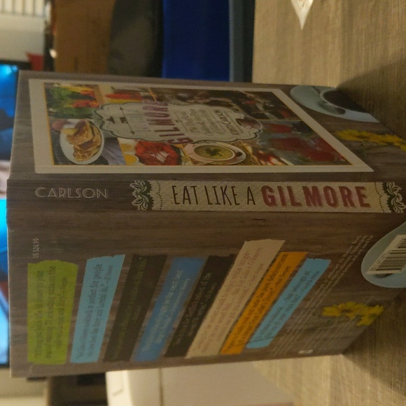 Gilmore Girls Cookbook - Picture 4 of 5